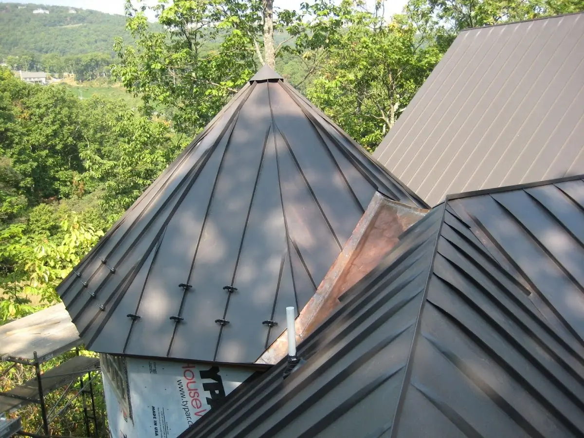Professional Shingle Replacement & Repair by Craftsman Roofing in August